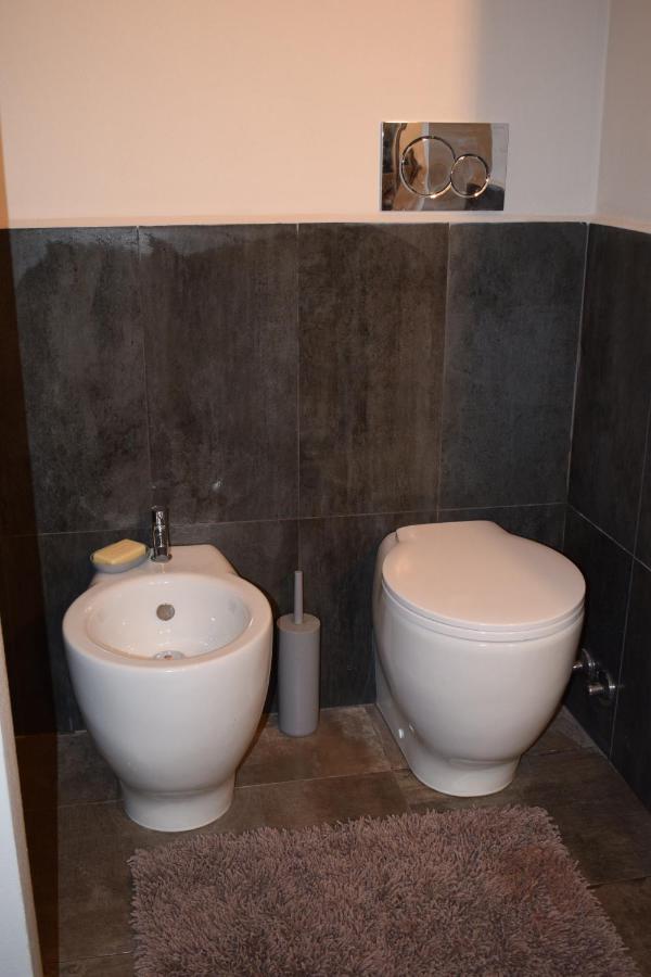 Il Carmine Charme & Terrace With Ac Apartment ลุคคา ภายนอก รูปภาพ